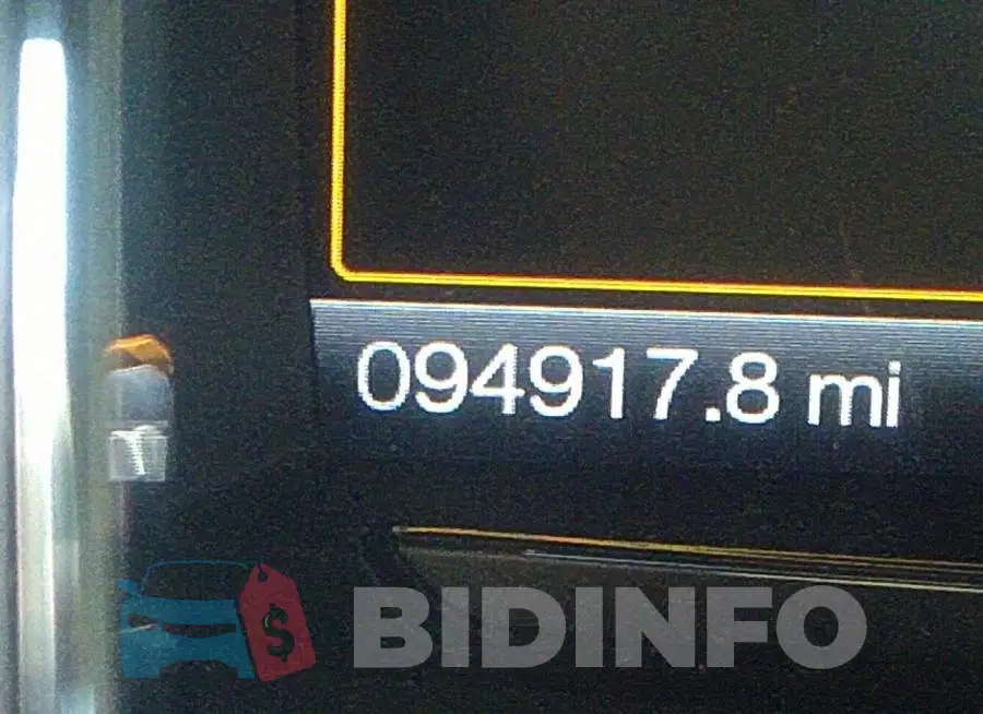 1FAHP2E82JG100835 Photo# 7