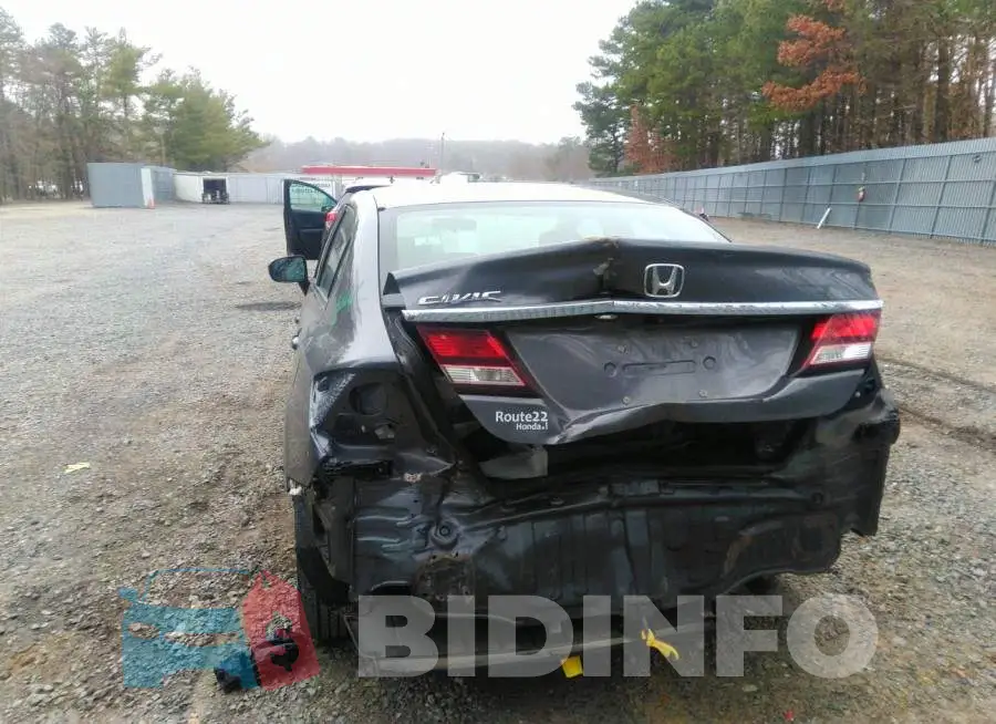 19XFB2F74FE227762 Photo# 6