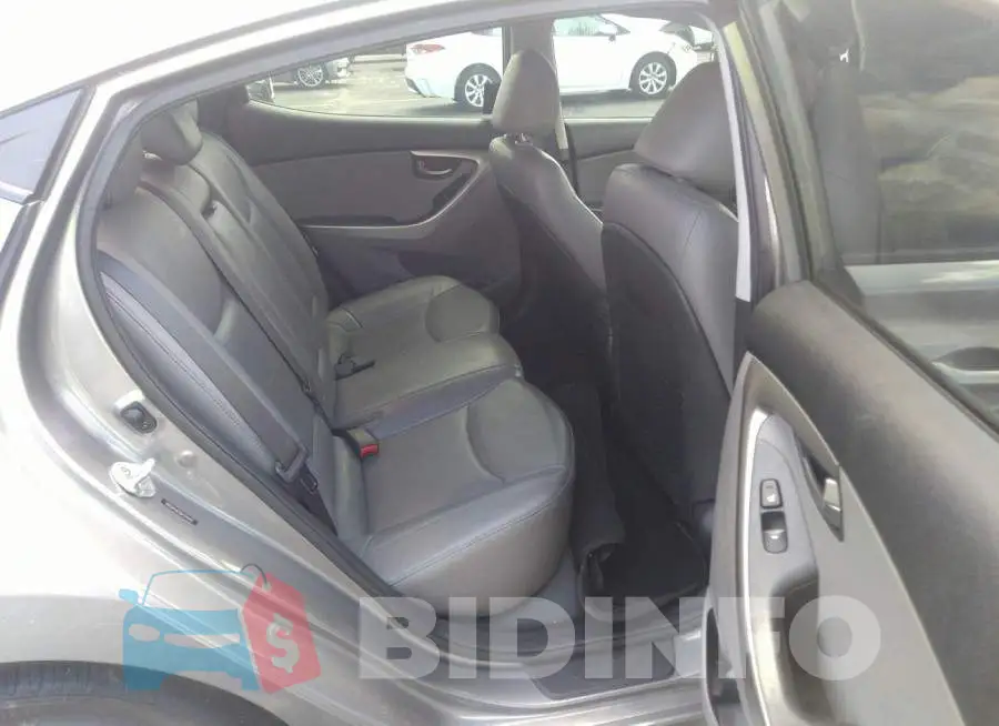 5NPDH4AE9DH379701 Photo# 8