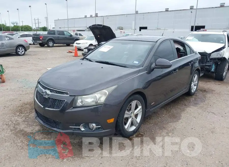1G1PE5SB4E7162541 Photo# 2