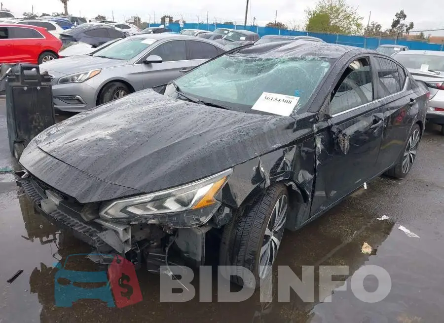 1N4BL4CV5KC113979 Photo# 2
