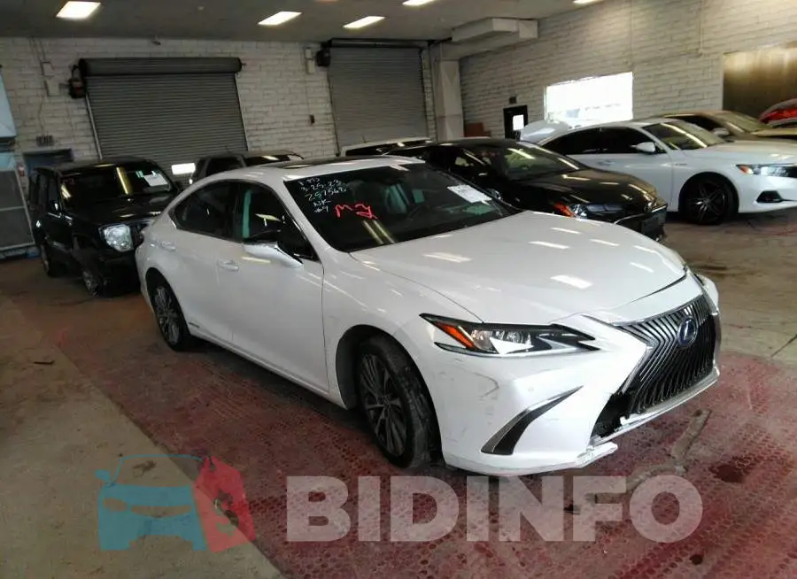 58AD21B13LU010708 Photo# 1