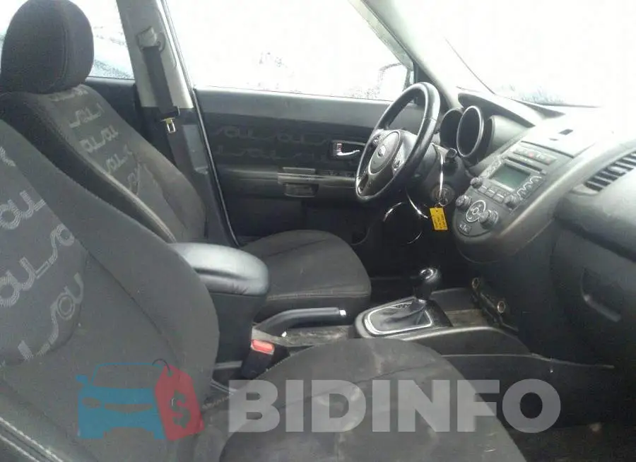 KNDJT2A67D7601414 Photo# 5