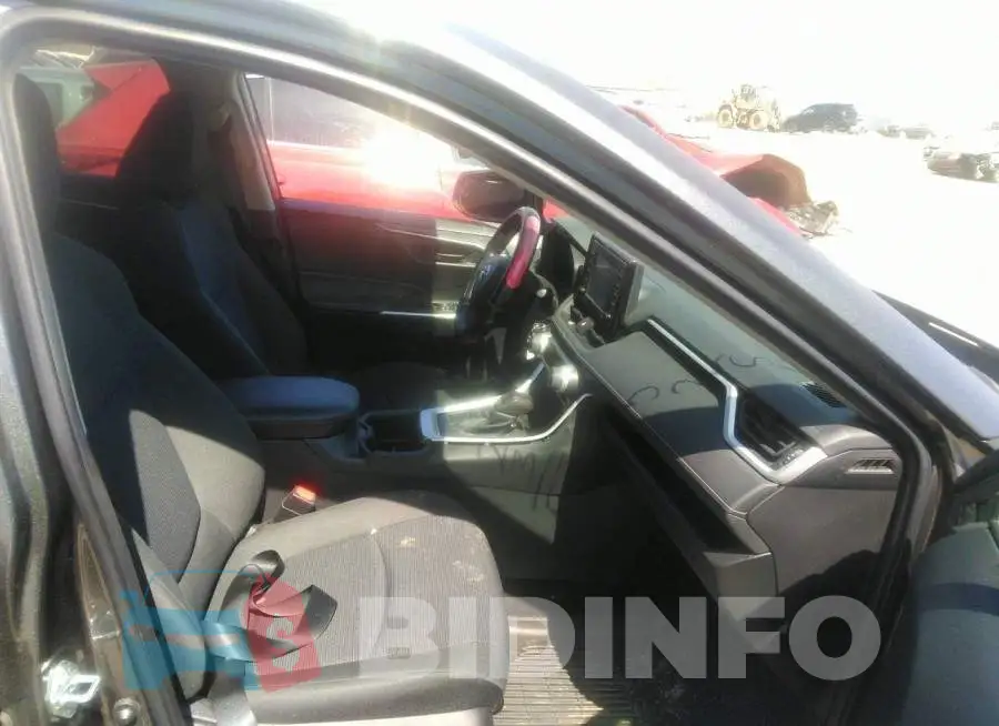 2T3G1RFV8NC272657 Photo# 5