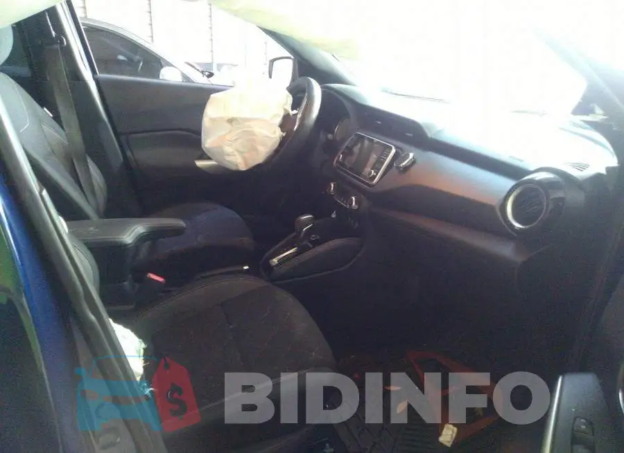 3N1CP5CU3KL566991 Photo# 5