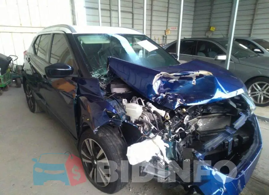 3N1CP5CU3KL566991 Photo# 1