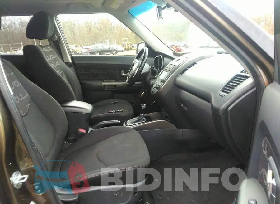 KNDJT2A63D7520863 Photo# 5