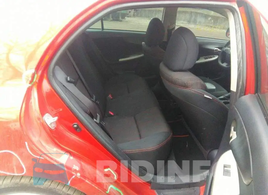 2T1BU4EE2DC088943 Photo# 8