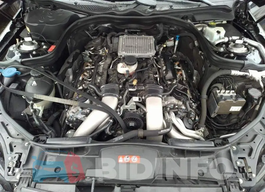 WDDHF7GB7FB151180 Photo# 10