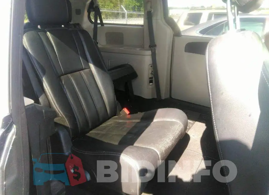 2C4RC1BG3DR674881 Photo# 8