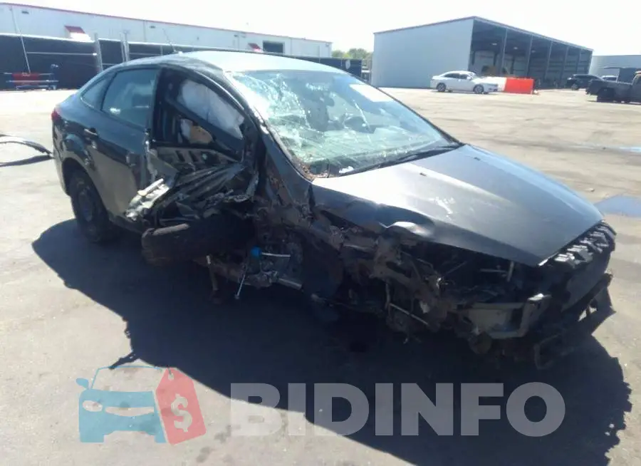 1FADP3E26JL238191 Photo# 1
