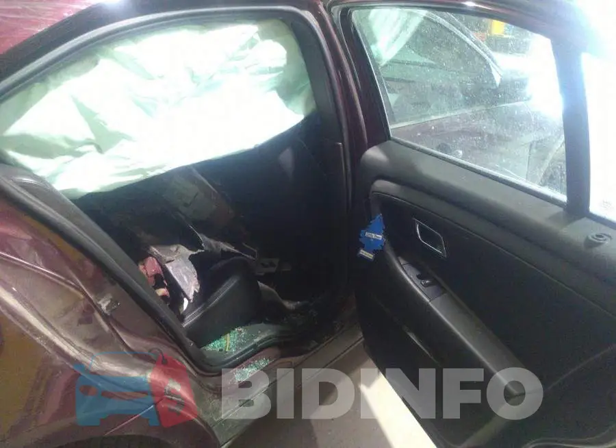 1FAHP2M80DG146816 Photo# 8