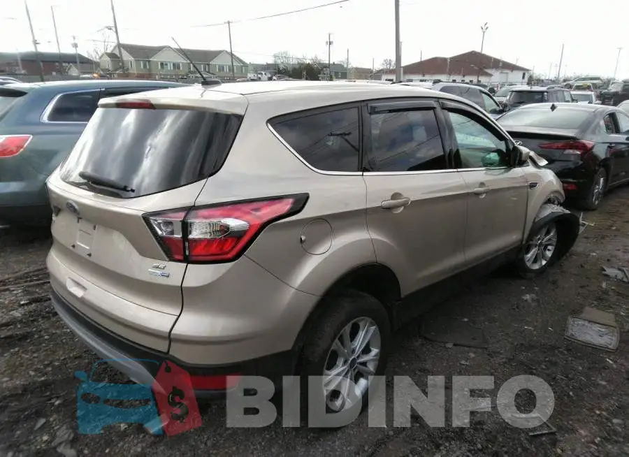 1FMCU9GD9HUE88962 Photo# 4