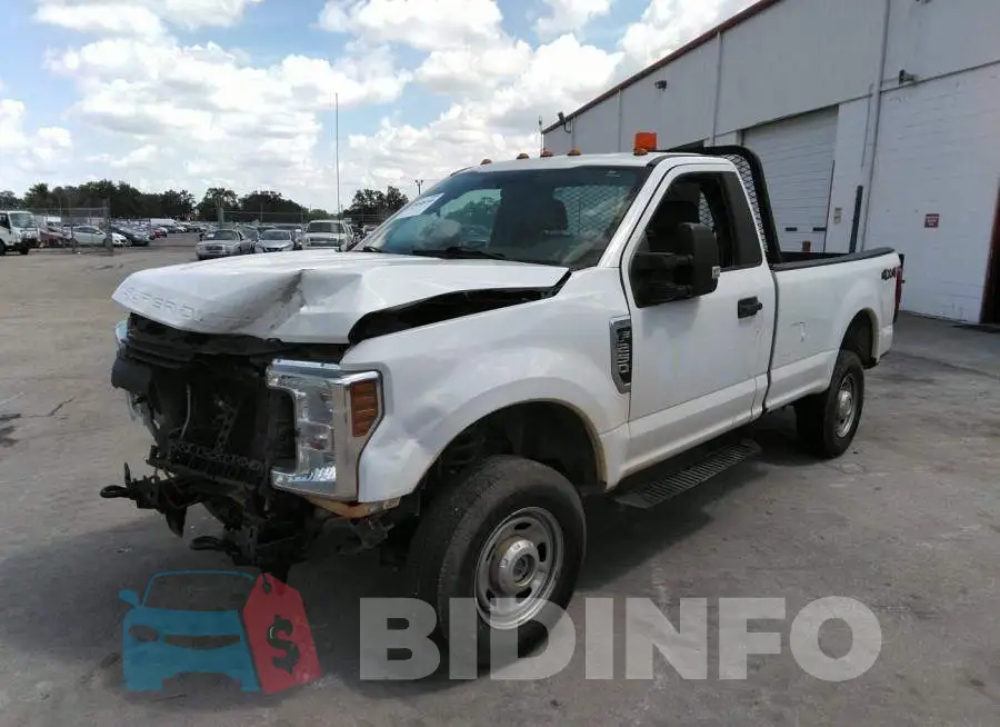 1FTBF2B64JEC68963 Photo# 2