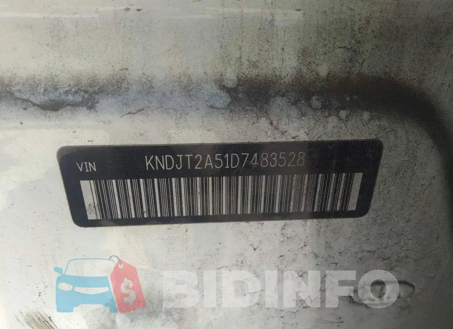 KNDJT2A51D7483528 Photo# 9