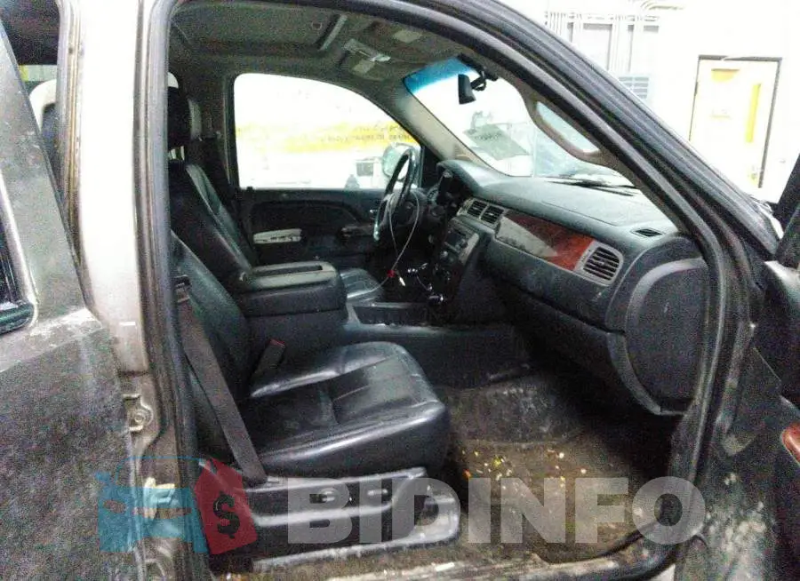 1GNSKJE76DR334105 Photo# 5