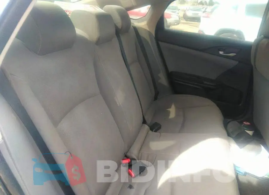 2HGFC2F6XKH555899 Photo# 8