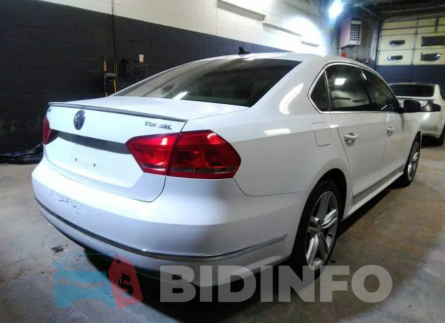 1VWCN7A3XDC017440 Photo# 4