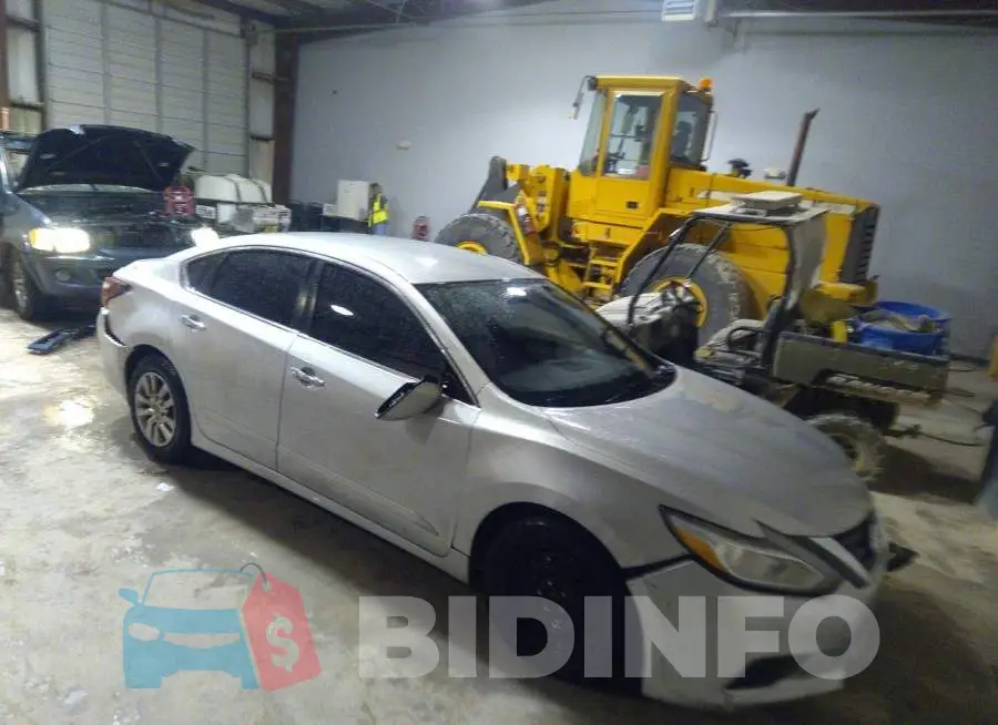 1N4AL3AP9JC256300 Photo# 1
