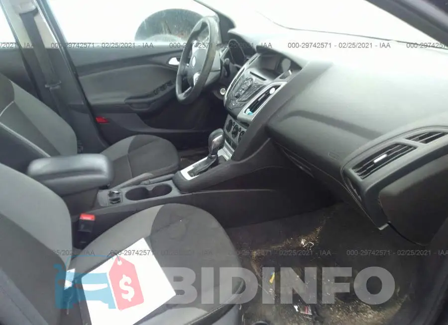 1FADP3F28EL305300 Photo# 5
