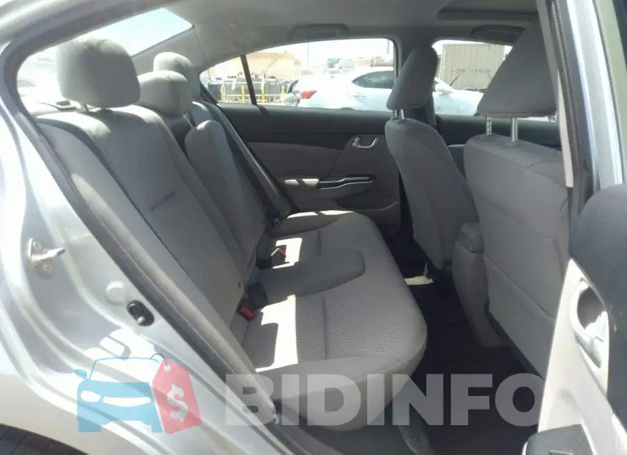 19XFB2F82FE003298 Photo# 8