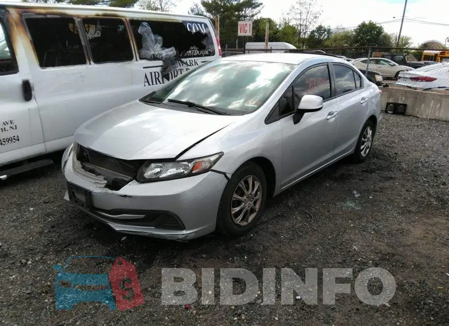 2HGFB2F59DH588793 Photo# 2