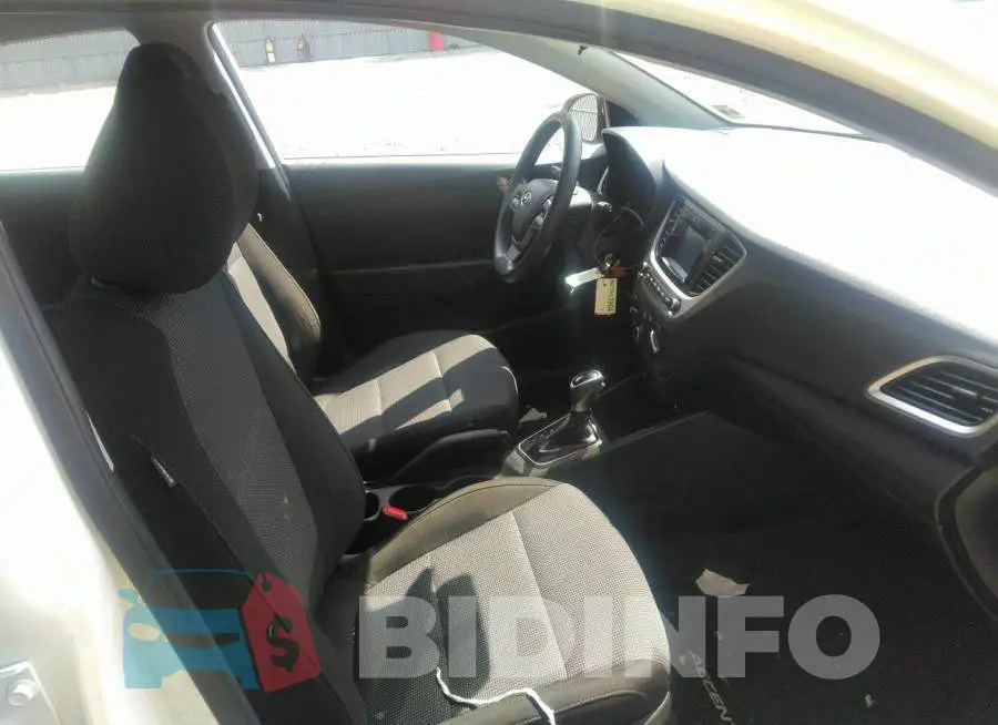 3KPC24A35KE038938 Photo# 5