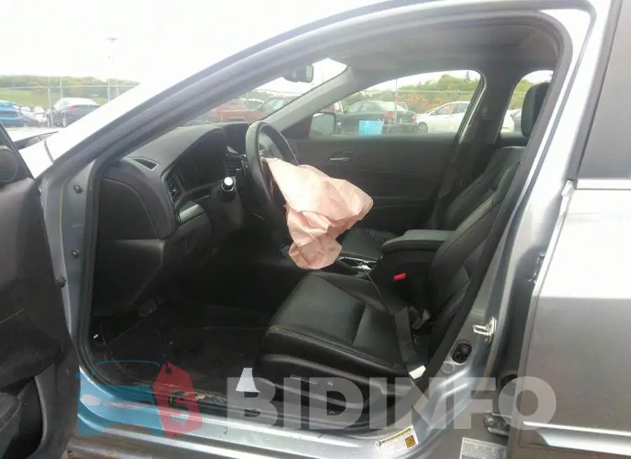19UDE2F79JA006721 Photo# 5