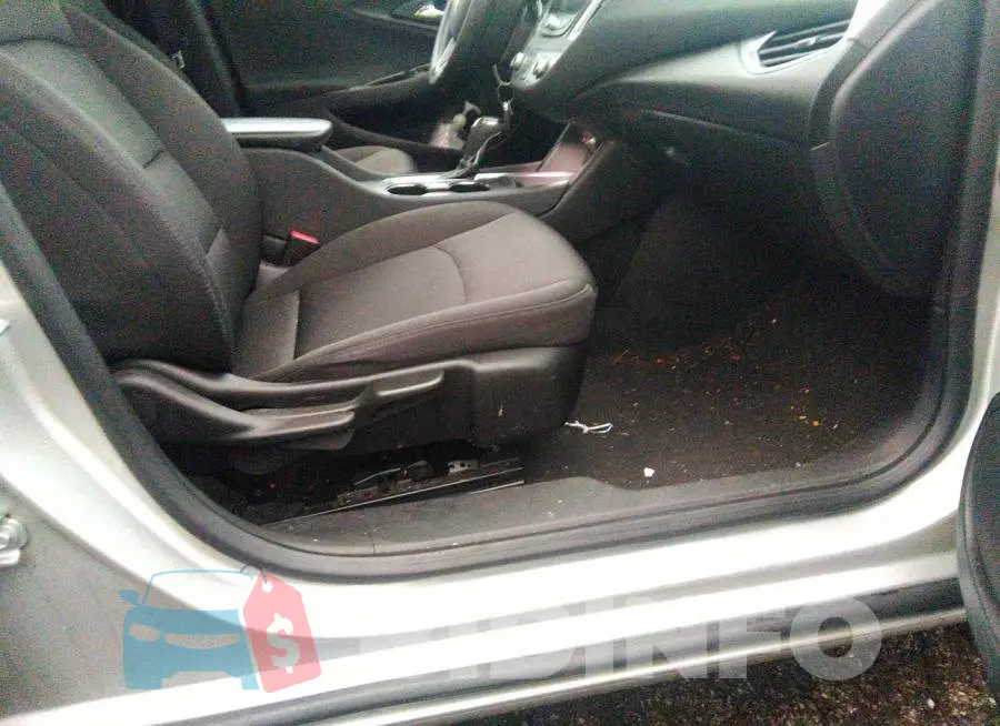 1G1ZD5ST2KF112081 Photo# 5
