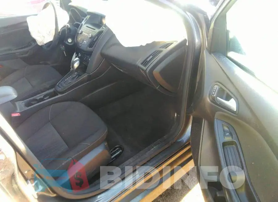 1FADP3F23FL304783 Photo# 5