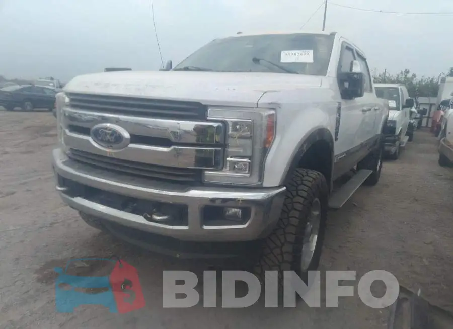 1FT7W2BT1JEB87365 Photo# 2