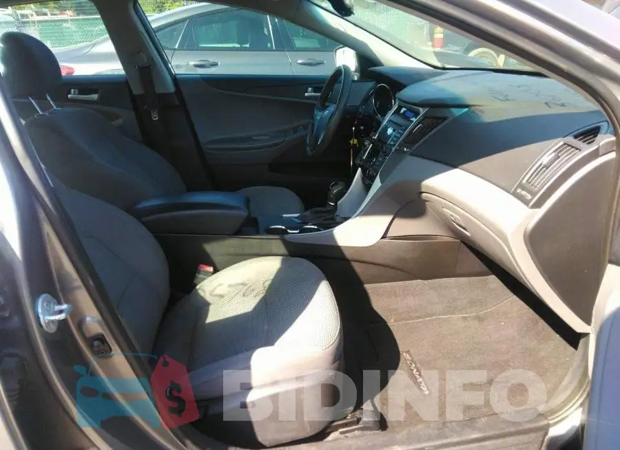 5NPEB4AC6DH705653 Photo# 5