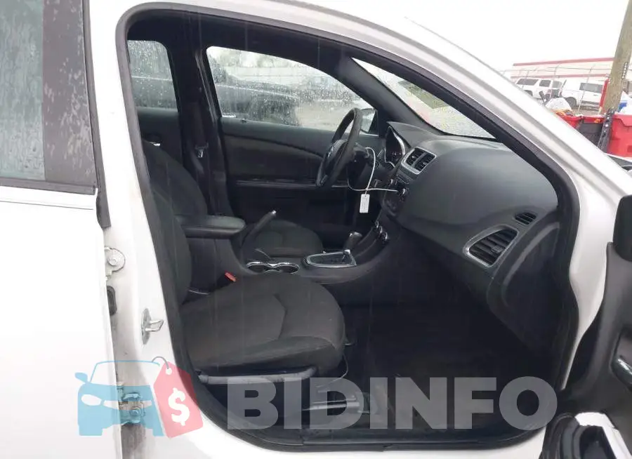 1C3CDZAB9DN643207 Photo# 5