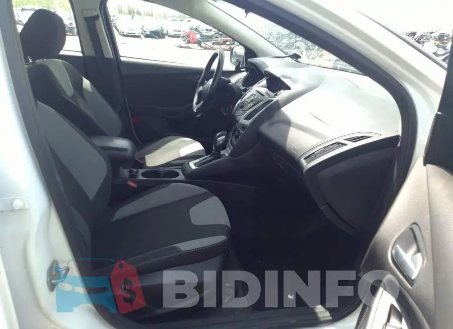 1FADP3F28EL110961 Photo# 5