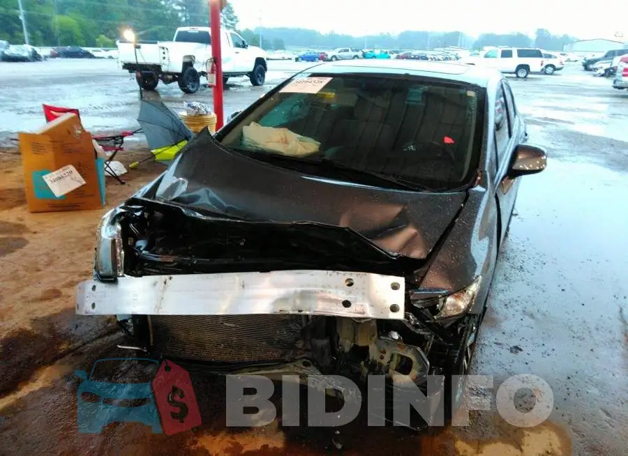 19XFB2F82DE081884 Photo# 6