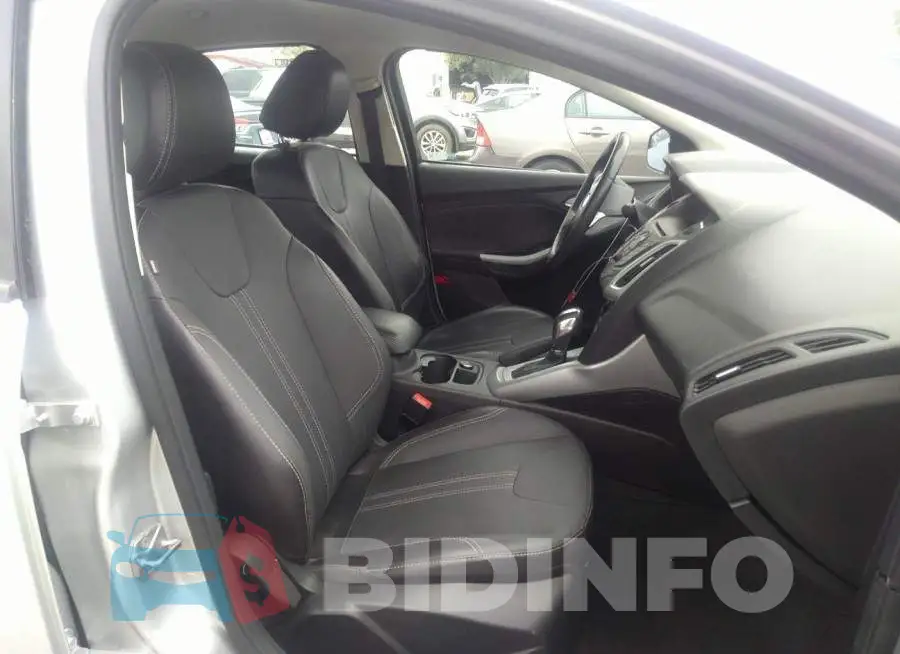 1FADP3F25EL247873 Photo# 5