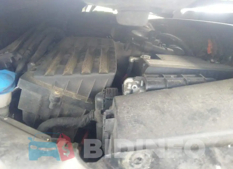3VW2A7AU2FM012945 Photo# 10