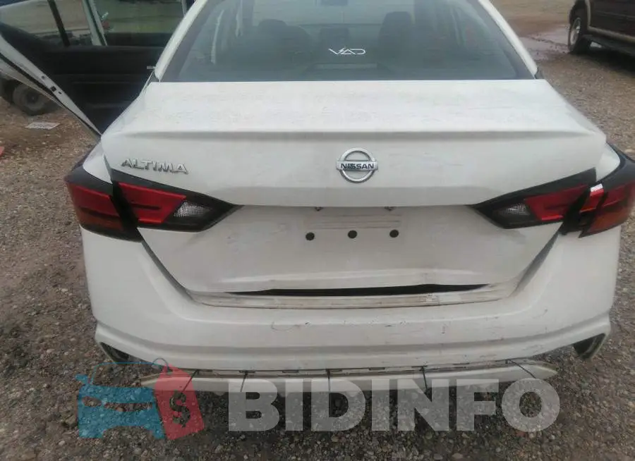 1N4BL4BV7KC135483 Photo# 6