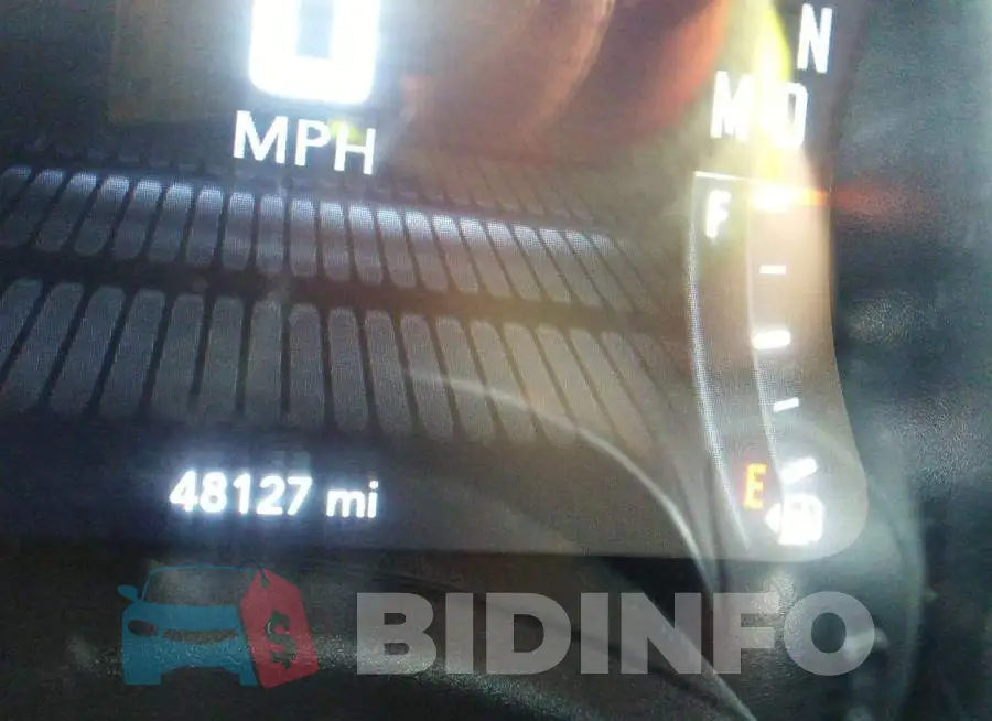 2C3CDZAG8KH668620 Photo# 7