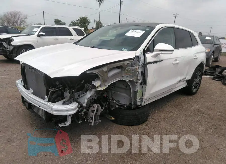 2LMPJ8KP8MBL06050 Photo# 2