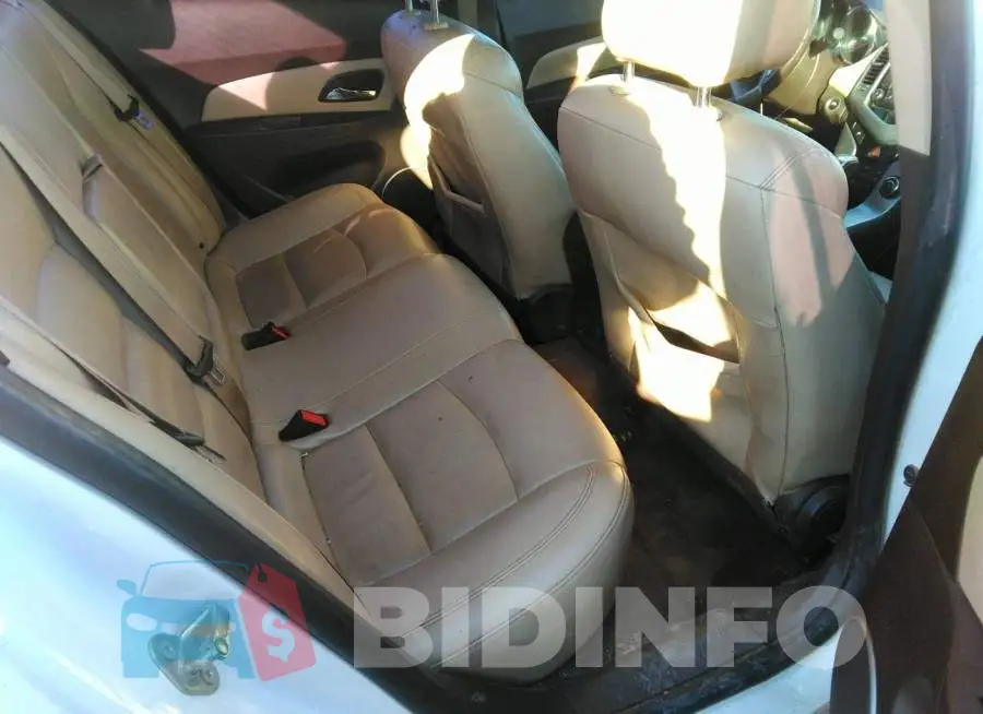 1G1PG5SBXF7112612 Photo# 8