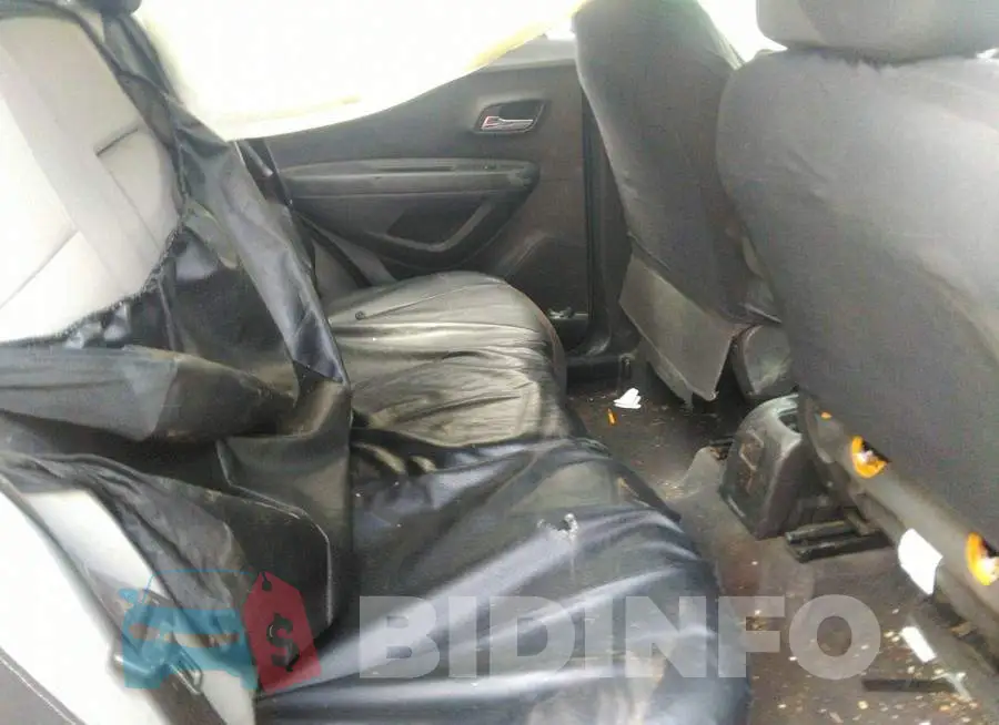 KL7CJLSB1FB115193 Photo# 8