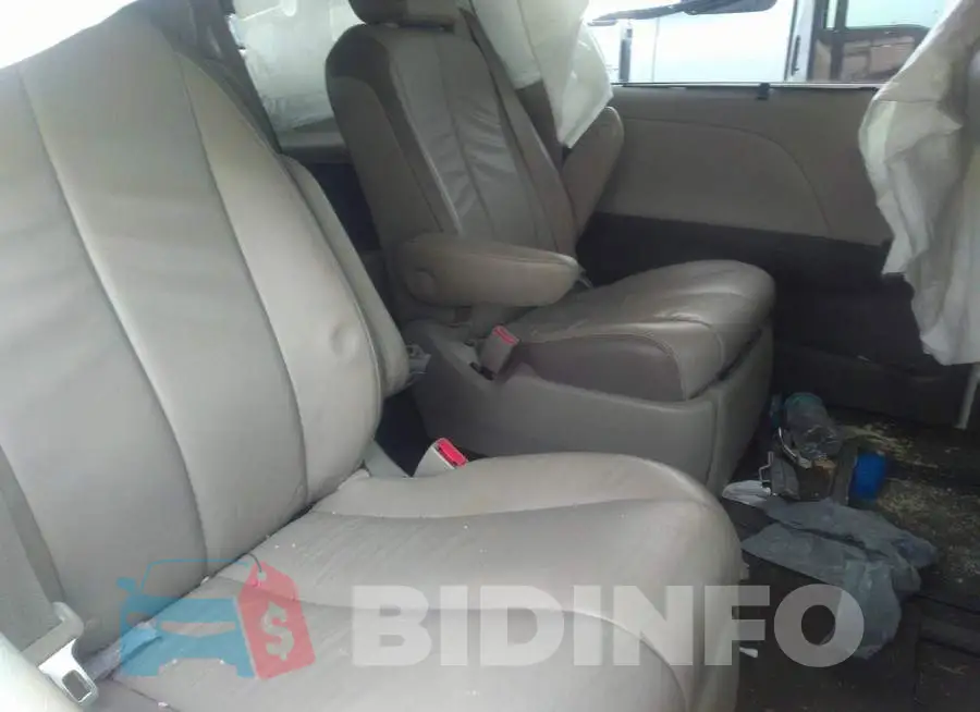 5TDYK3DC8DS380887 Photo# 8