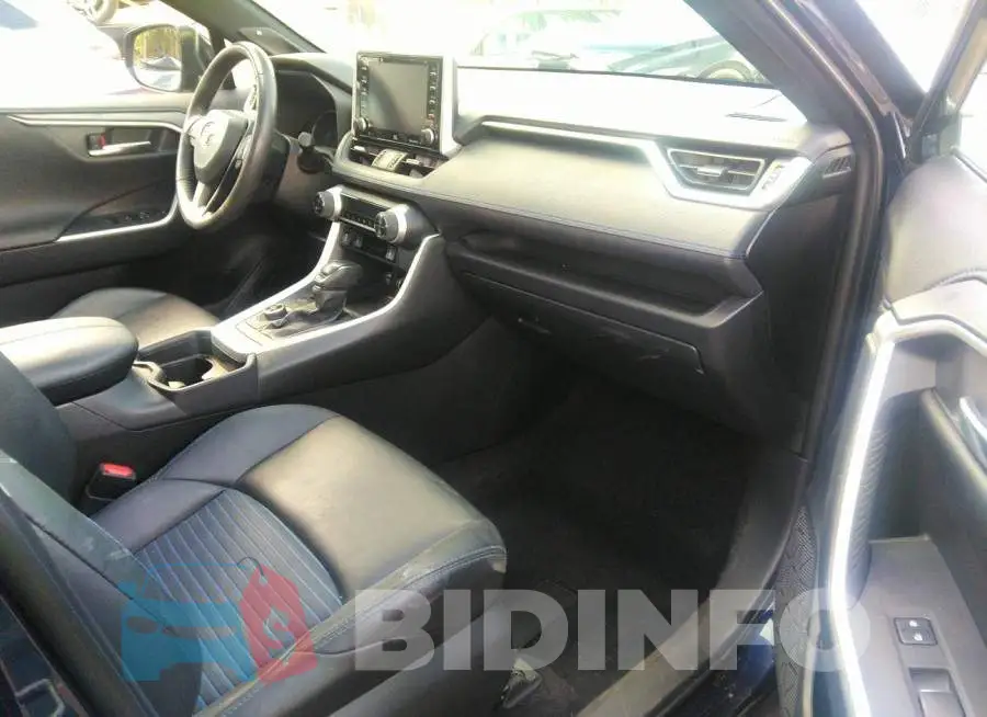 JTMEWRFV9LD531674 Photo# 5
