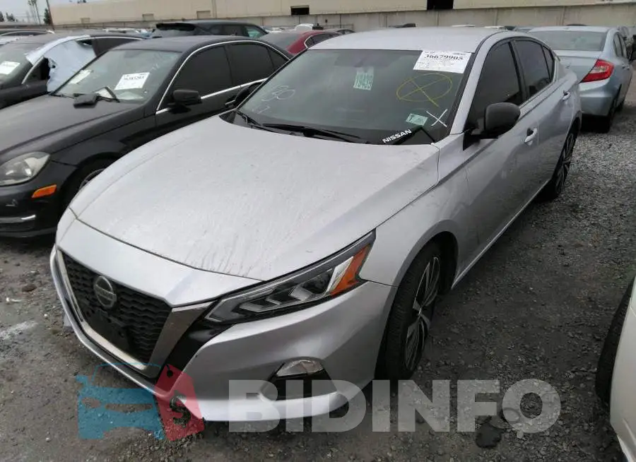 1N4BL4CV2KC115902 Photo# 2