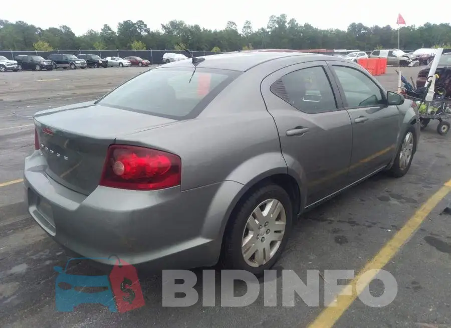 1C3CDZAB8DN729818 Photo# 4