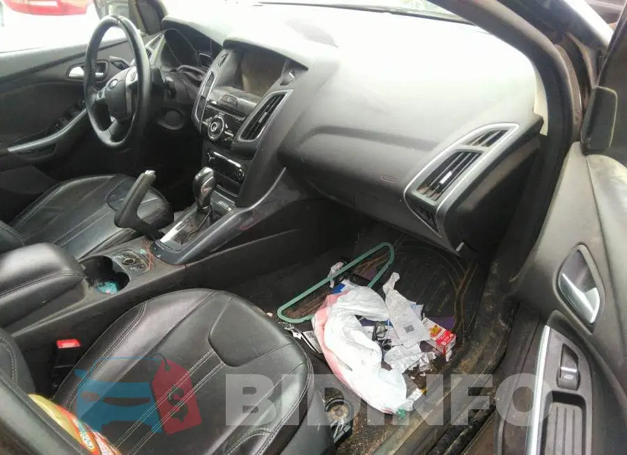 1FADP3J28EL193136 Photo# 5