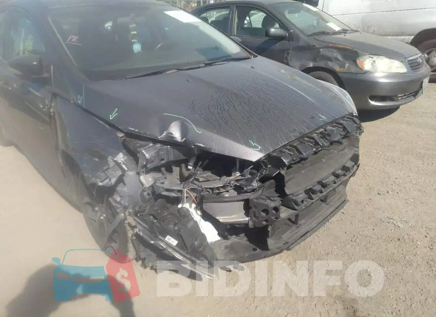 1FADP3K20GL228463 Photo# 6