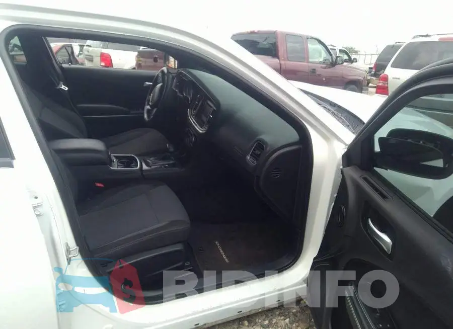 2C3CDXBG5FH811919 Photo# 5