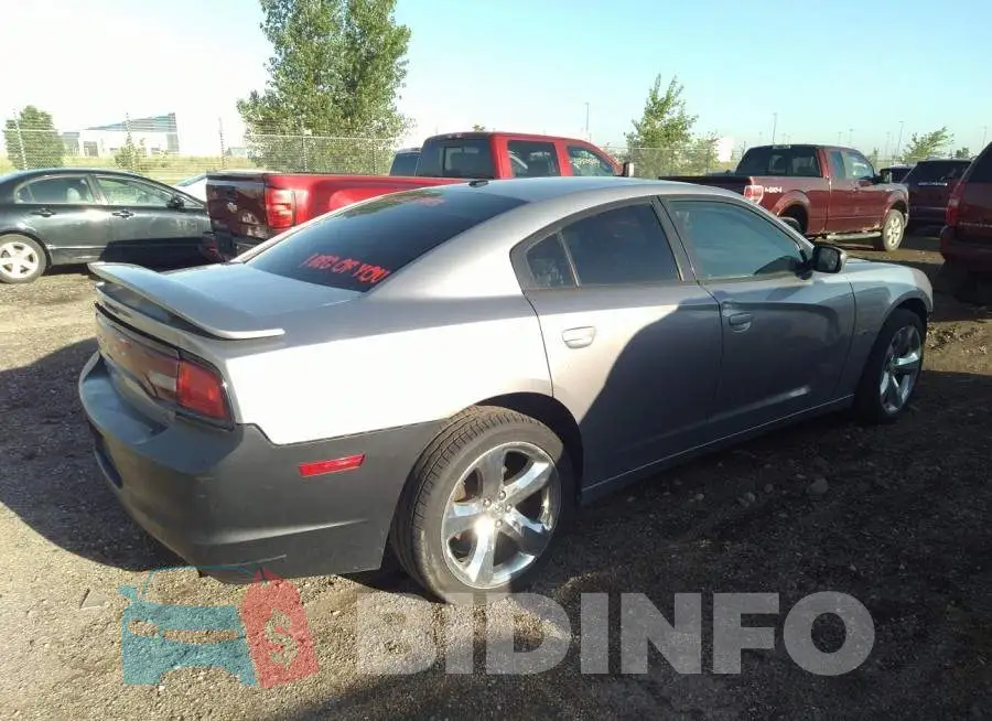 2C3CDXDTXDH726825 Photo# 4